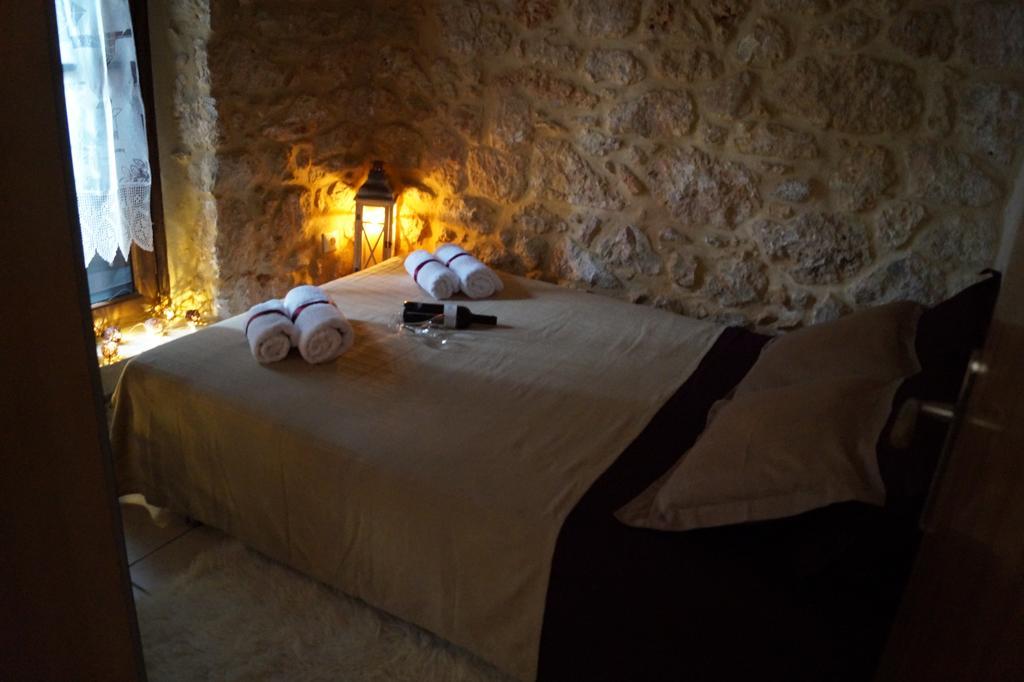 Niko'S Stone Guest House 플리트라 외부 사진